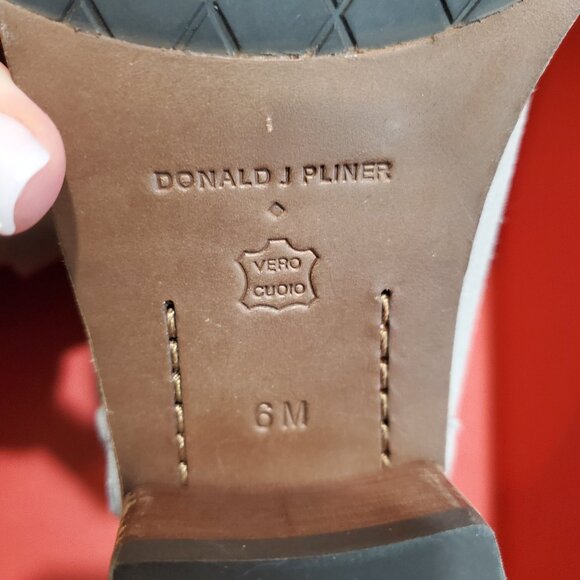 Donald J Pliner size 6M Boots - Picture 7 of 9